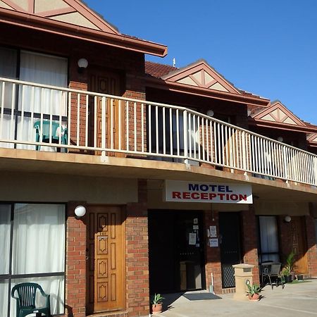 Monte Villa Motor Inn Мелбърн Екстериор снимка