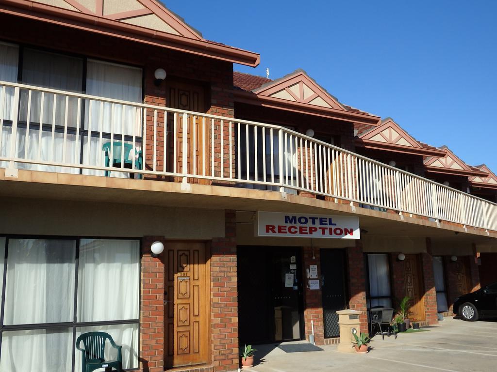 Monte Villa Motor Inn Мелбърн Екстериор снимка