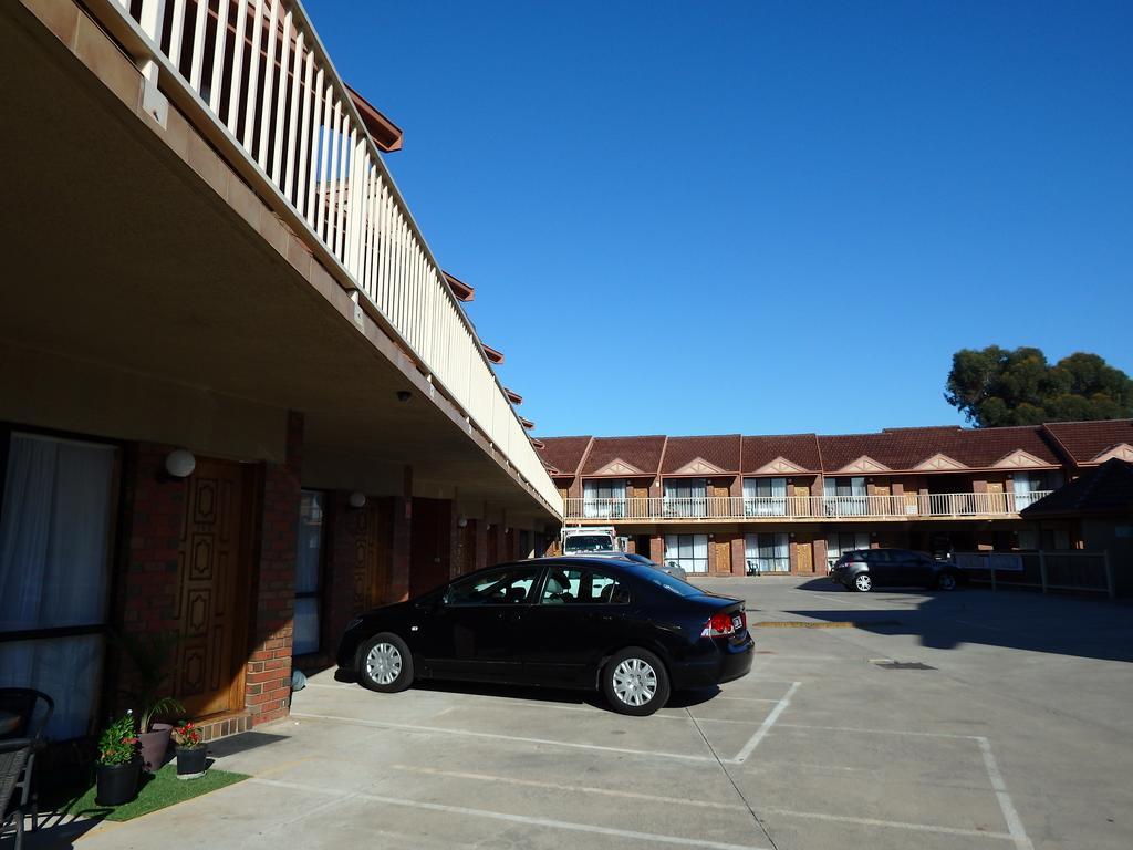 Monte Villa Motor Inn Мелбърн Екстериор снимка