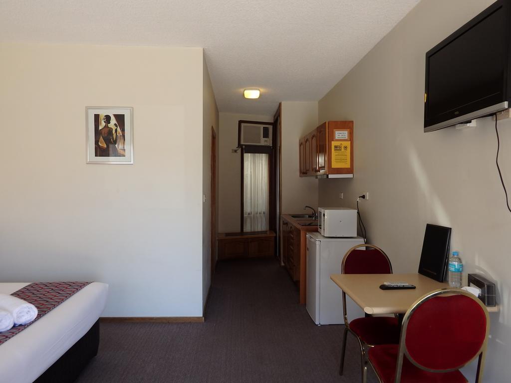 Monte Villa Motor Inn Мелбърн Екстериор снимка