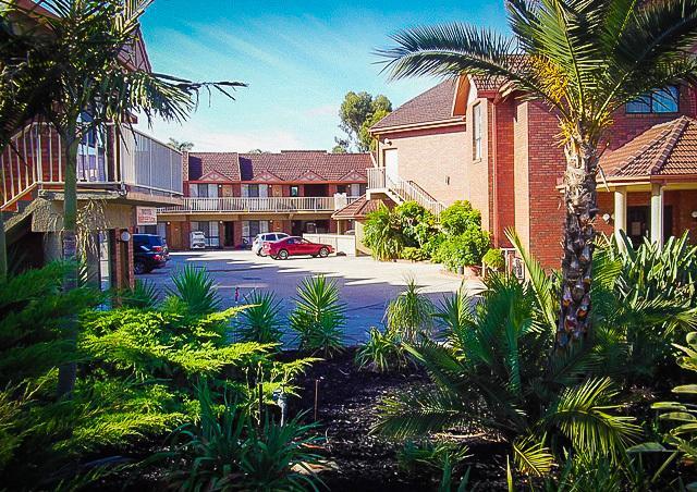 Monte Villa Motor Inn Мелбърн Екстериор снимка