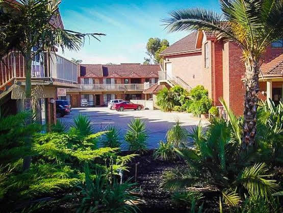Monte Villa Motor Inn Мелбърн Екстериор снимка